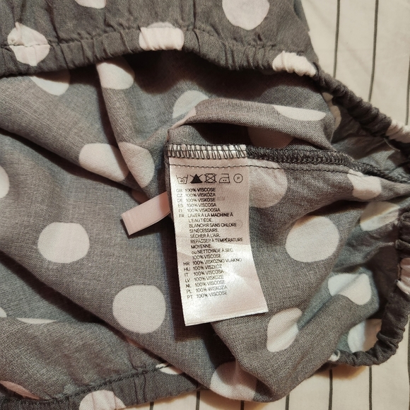 H&M Grey Top with Polka Dot - Picture 6 of 6